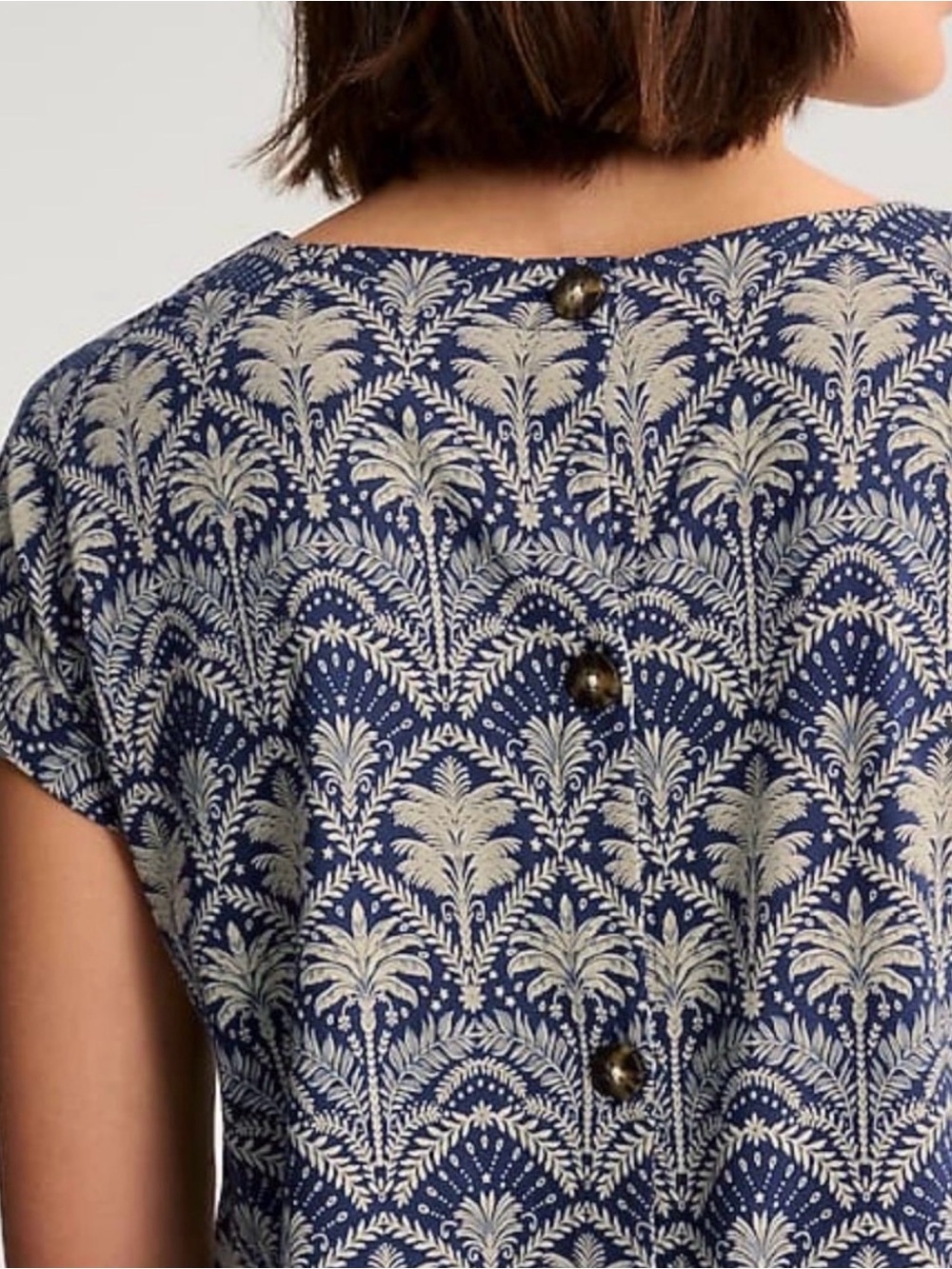 J. Jill Navy and Cream Boat-Neck Buttoned-Back Tee XS - Picture 2 of 5